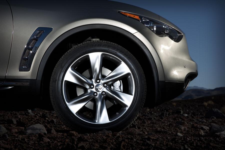  Infiniti FX50 2009 года  (фото 79 из 110)